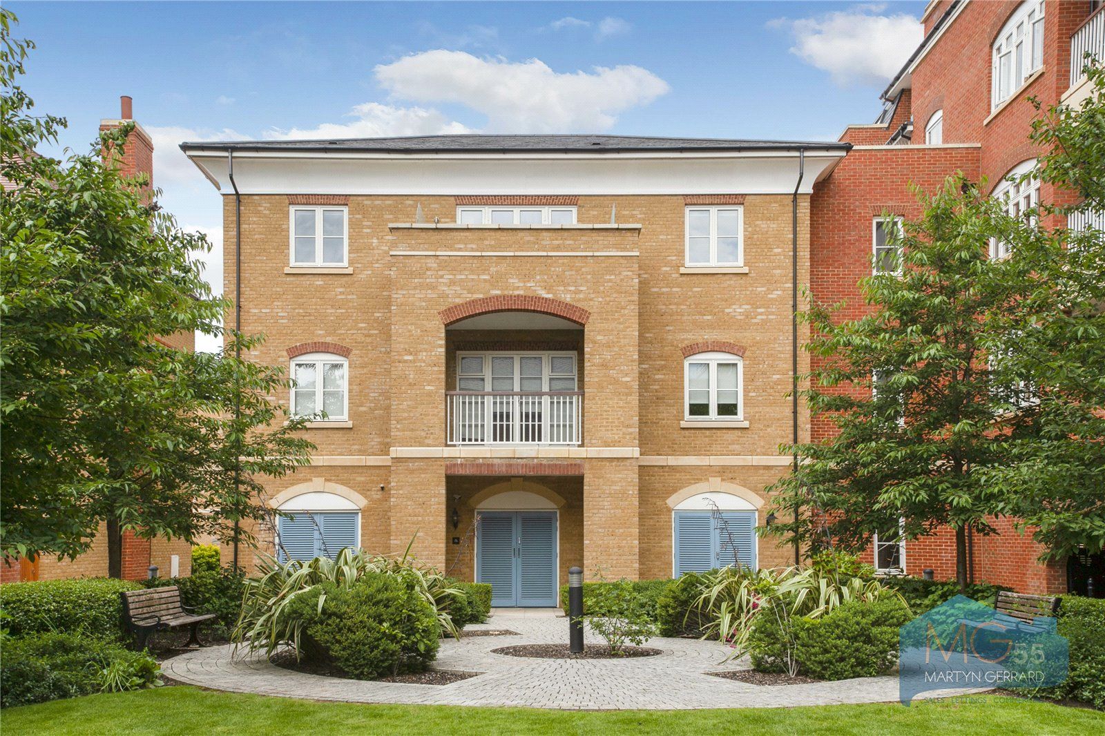 Blackburn Court, 933 High Rd N12