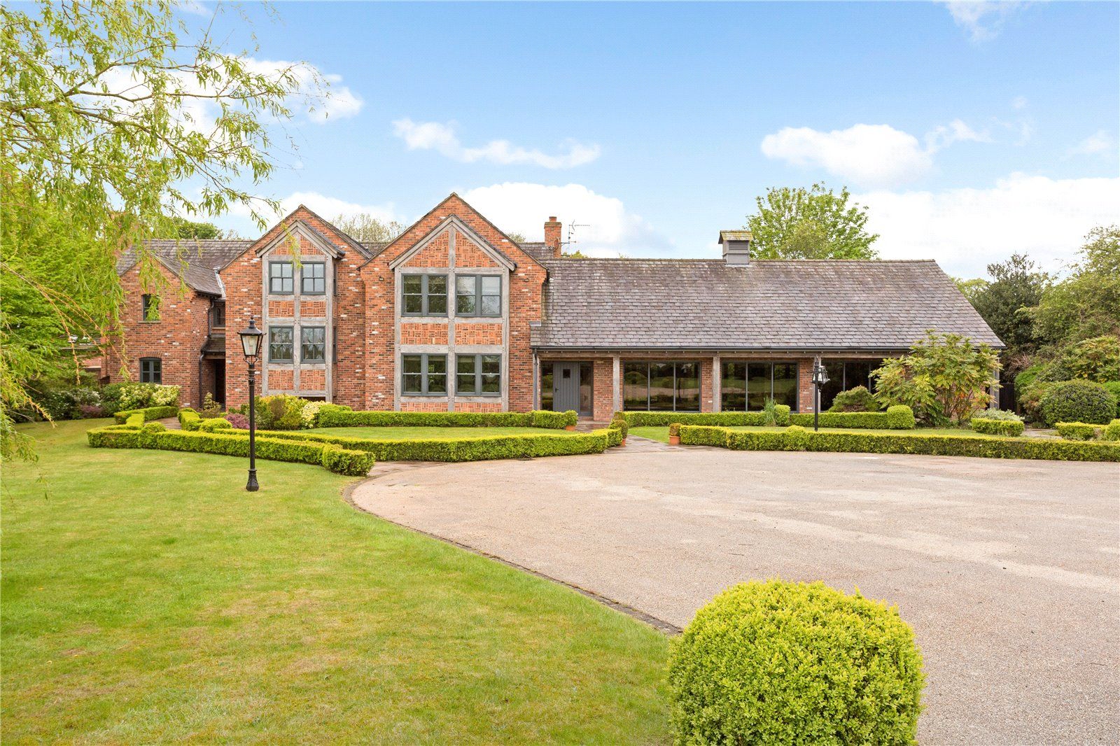 6 bed detached house for sale in Knutsford Road, Cranage, Crewe CW4