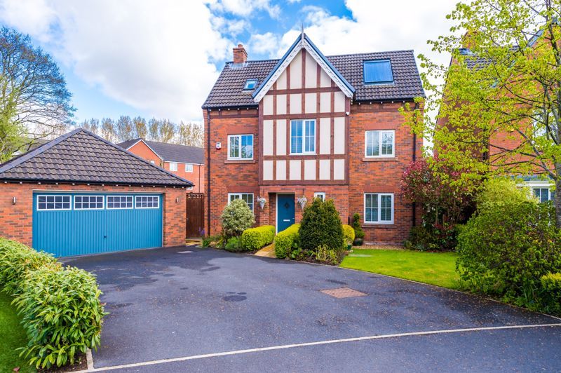 5 bed detached house for sale in Duxbury Manor Way, Chorley PR7 Zoopla