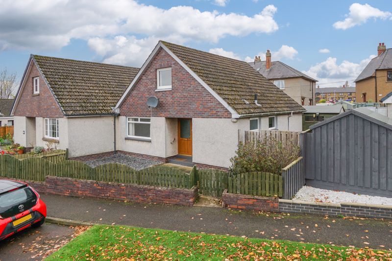 3 bed property for sale in Thrums Gardens, Kirriemuir DD8 Zoopla