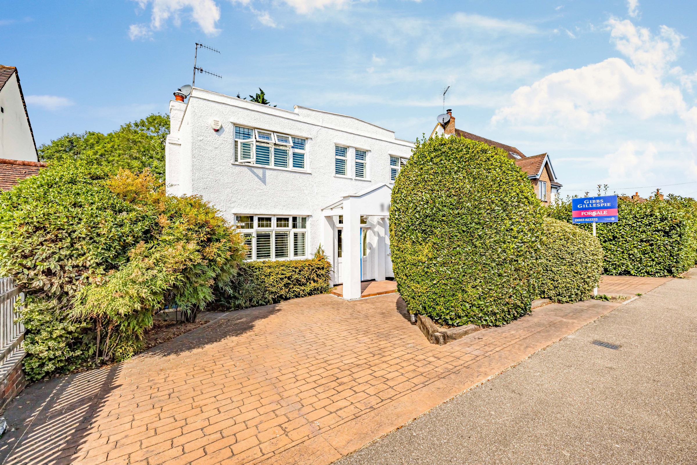 4 bed detached house for sale in Woodwaye, Oxhey Hall WD19 Zoopla