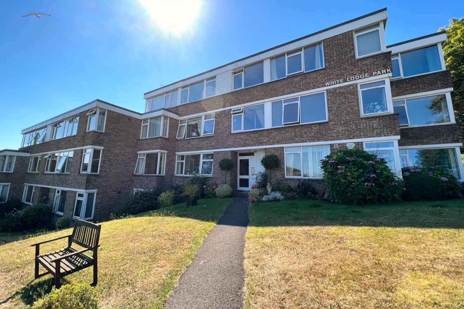 2 bed flat for sale in White Lodge Park, Portishead, Bristol BS20 Zoopla