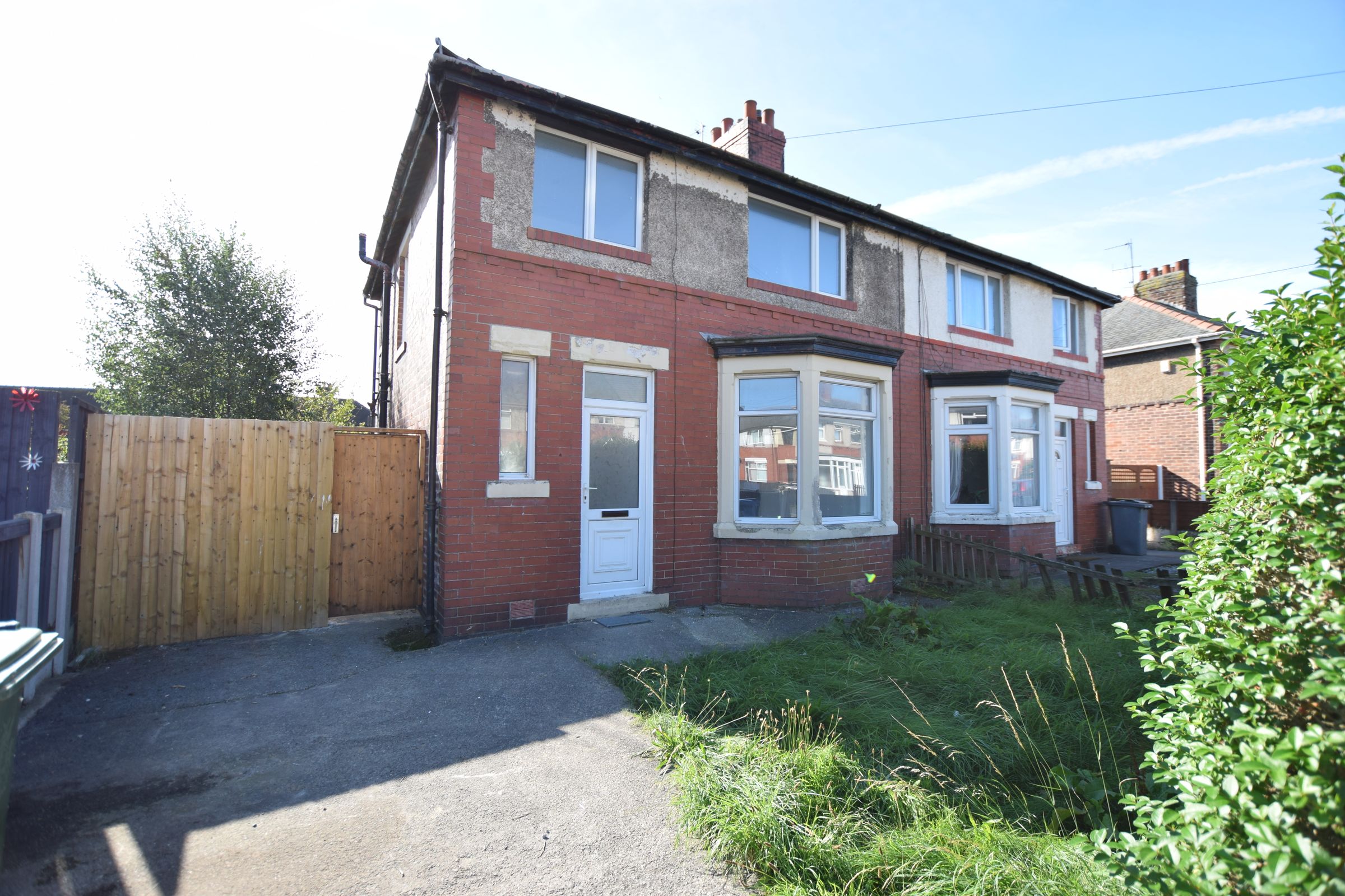 3 bed semidetached house to rent in Oxford Road, Fleetwood, Lancashire FY7 Zoopla