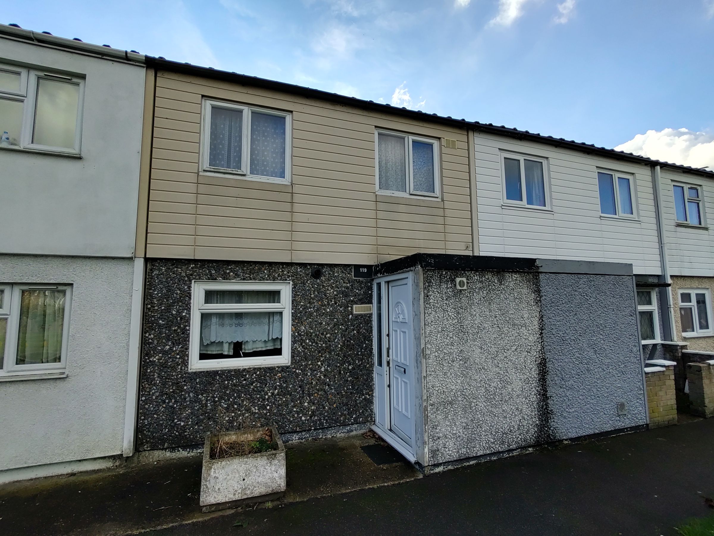 3 bed terraced house to rent in Foxglove Road, South Ockendon RM15 Zoopla