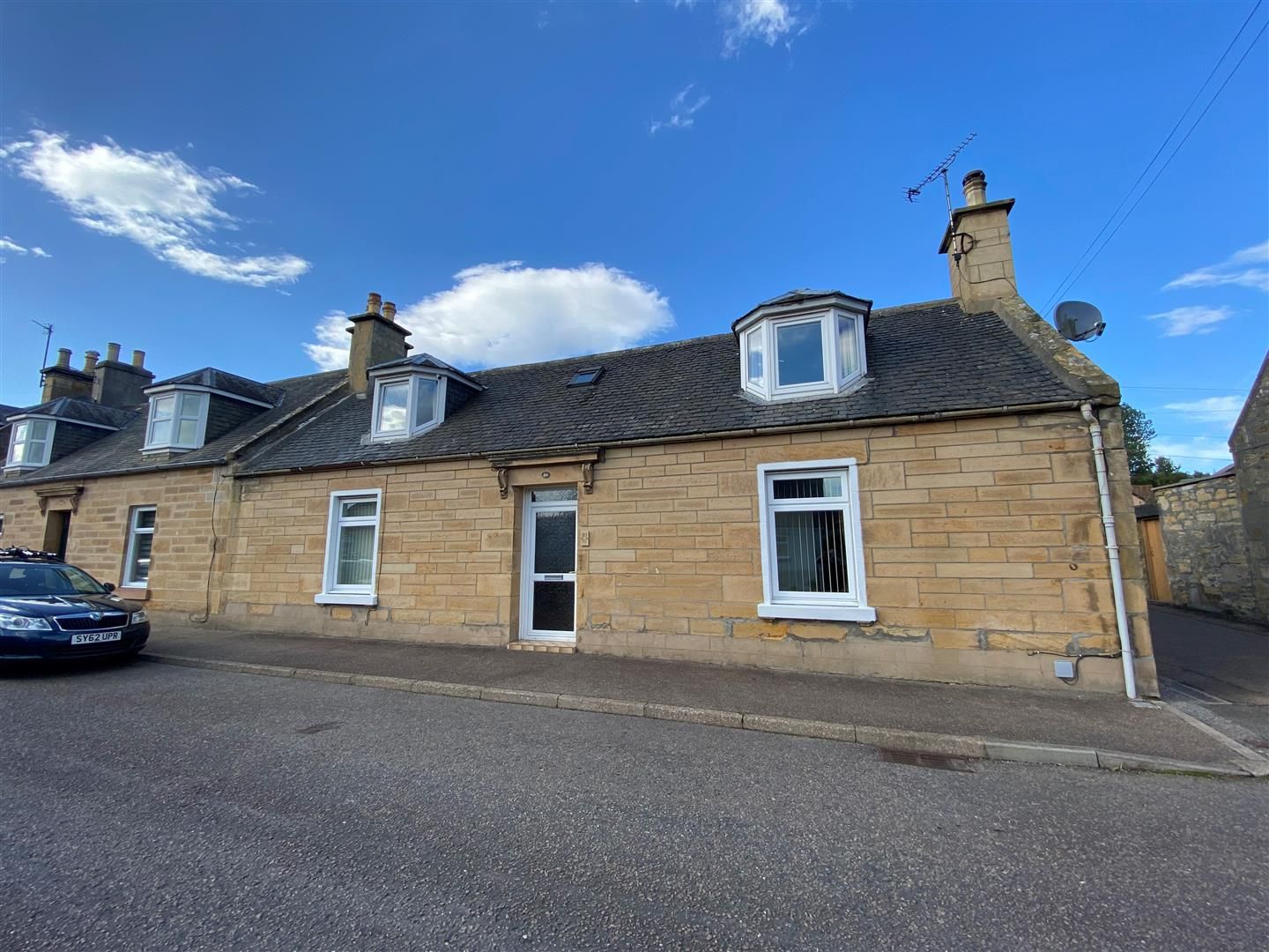 4 bed semidetached house for sale in Balmoral Terrace,