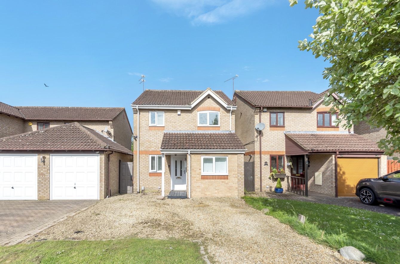 3 bed detached house for sale in Hampton Drive, Grange Park, Swindon