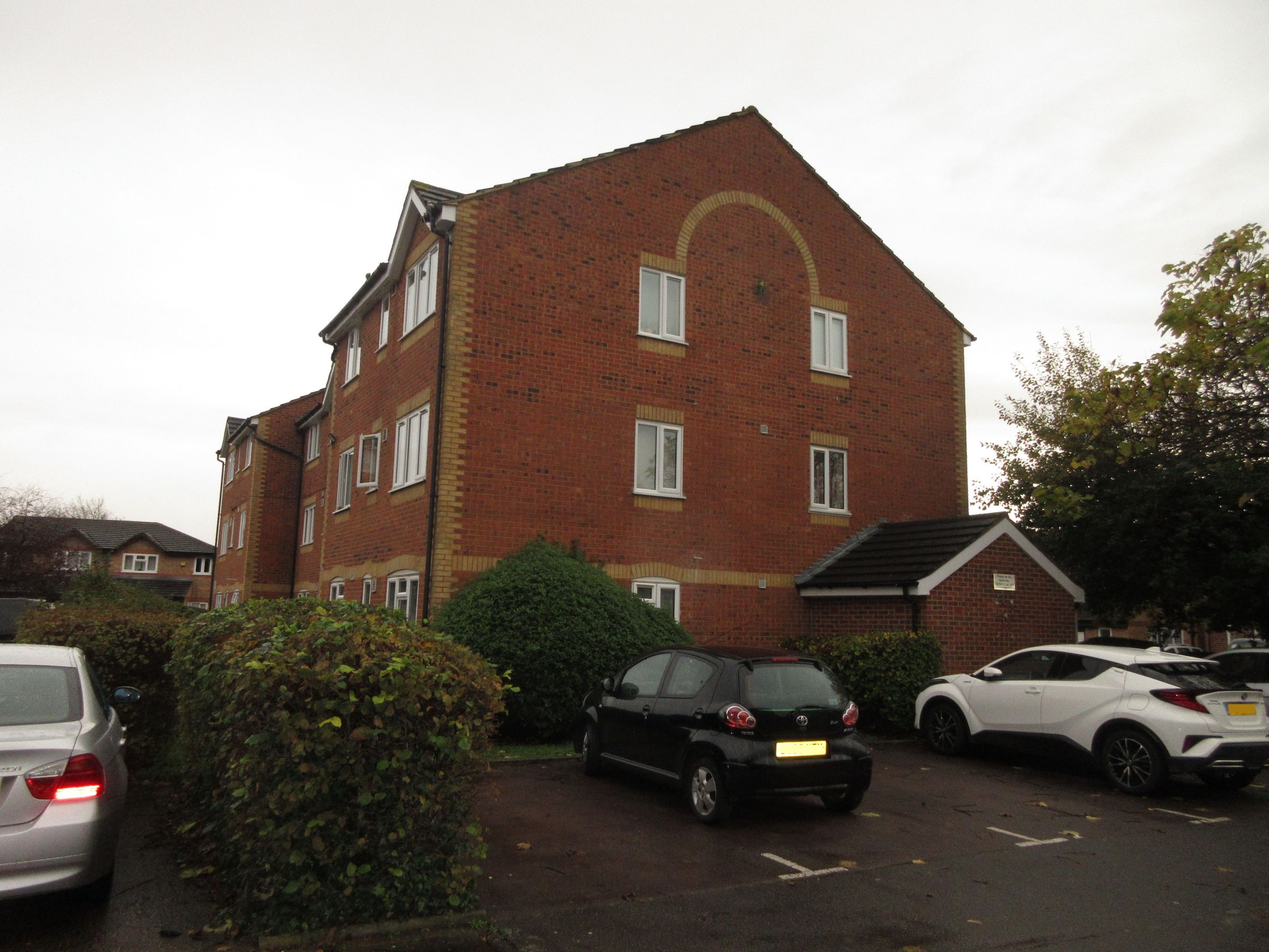 1 bed flat for sale in Burket Close, Norwood Green, Middlesex UB2 Zoopla
