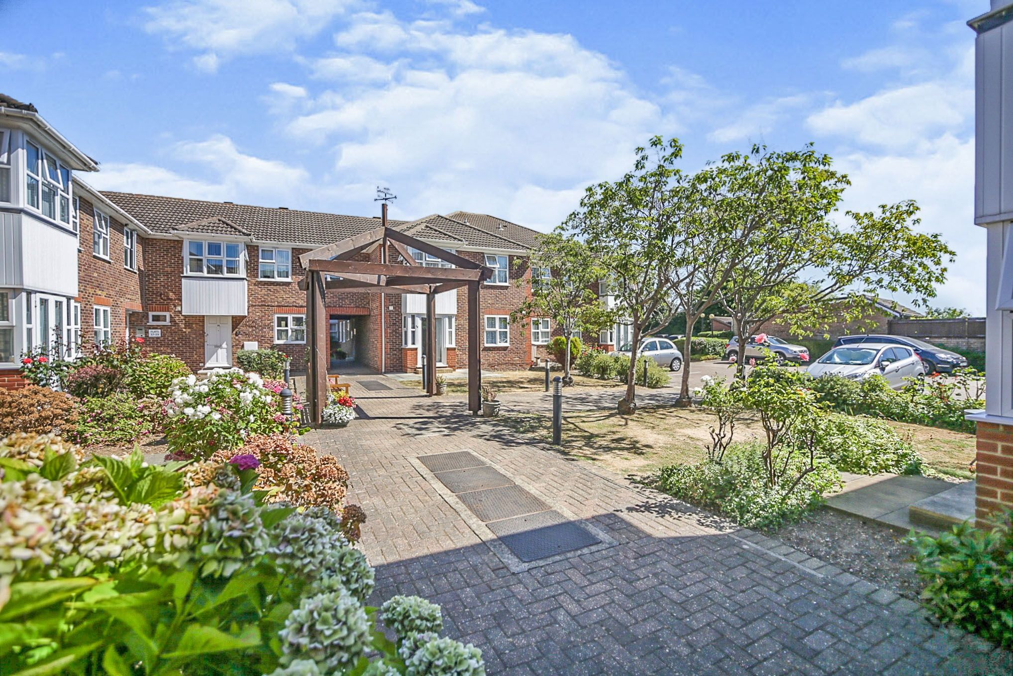 2 bed flat for sale in Chalk Road, Gravesend DA12 Zoopla