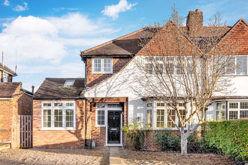 4 bed semidetached house for sale in Mayfair Avenue, Worcester Park