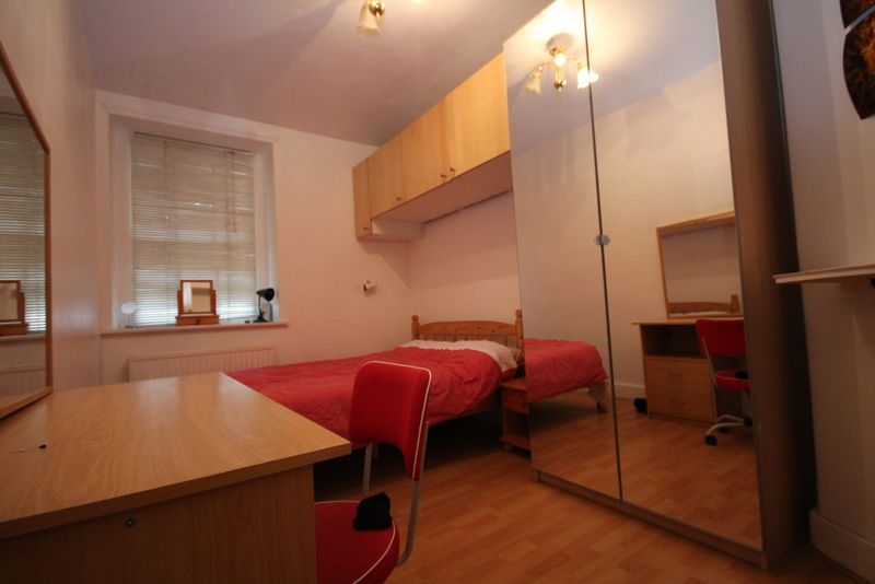 2 bed flat to rent in House, Street, London WC1H Zoopla