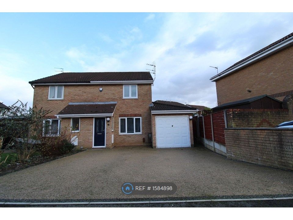 3 bed semidetached house to rent in Widgeon Road, Altrincham WA14 Zoopla