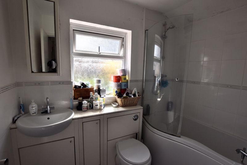 3 bed semidetached house for sale in Water Eaton Road, Bletchley