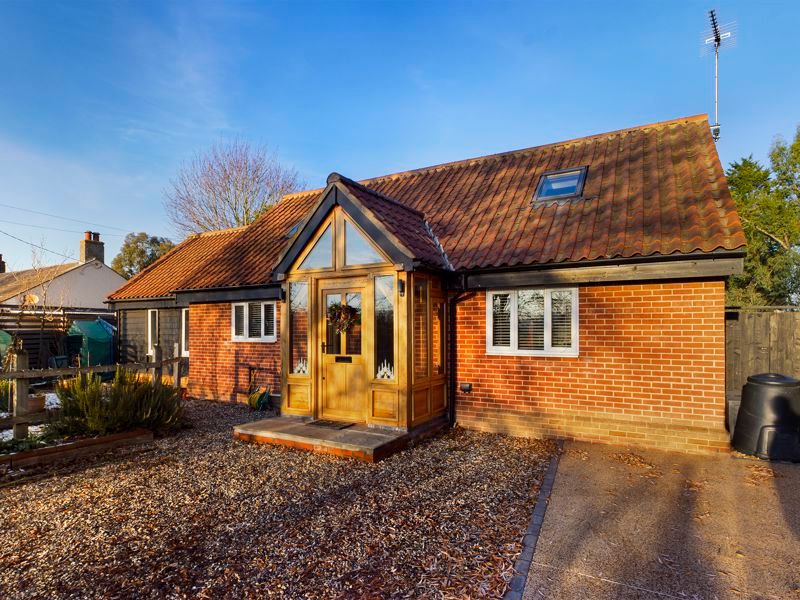 4 bed property for sale in Forest Road, Onehouse, Stowmarket IP14 Zoopla