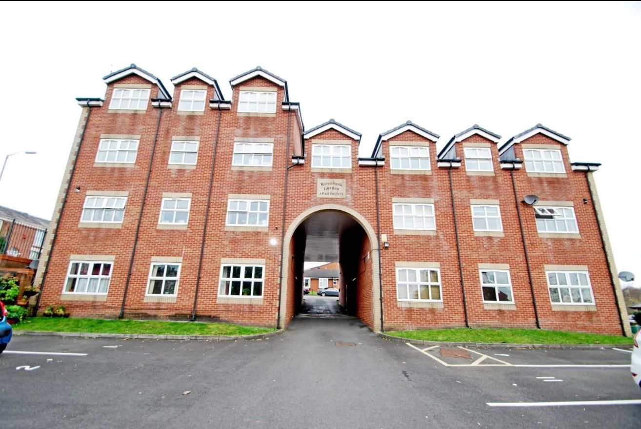 2 bed flat for sale in Riverbank Gardens, Tottington Road, Bury BL8