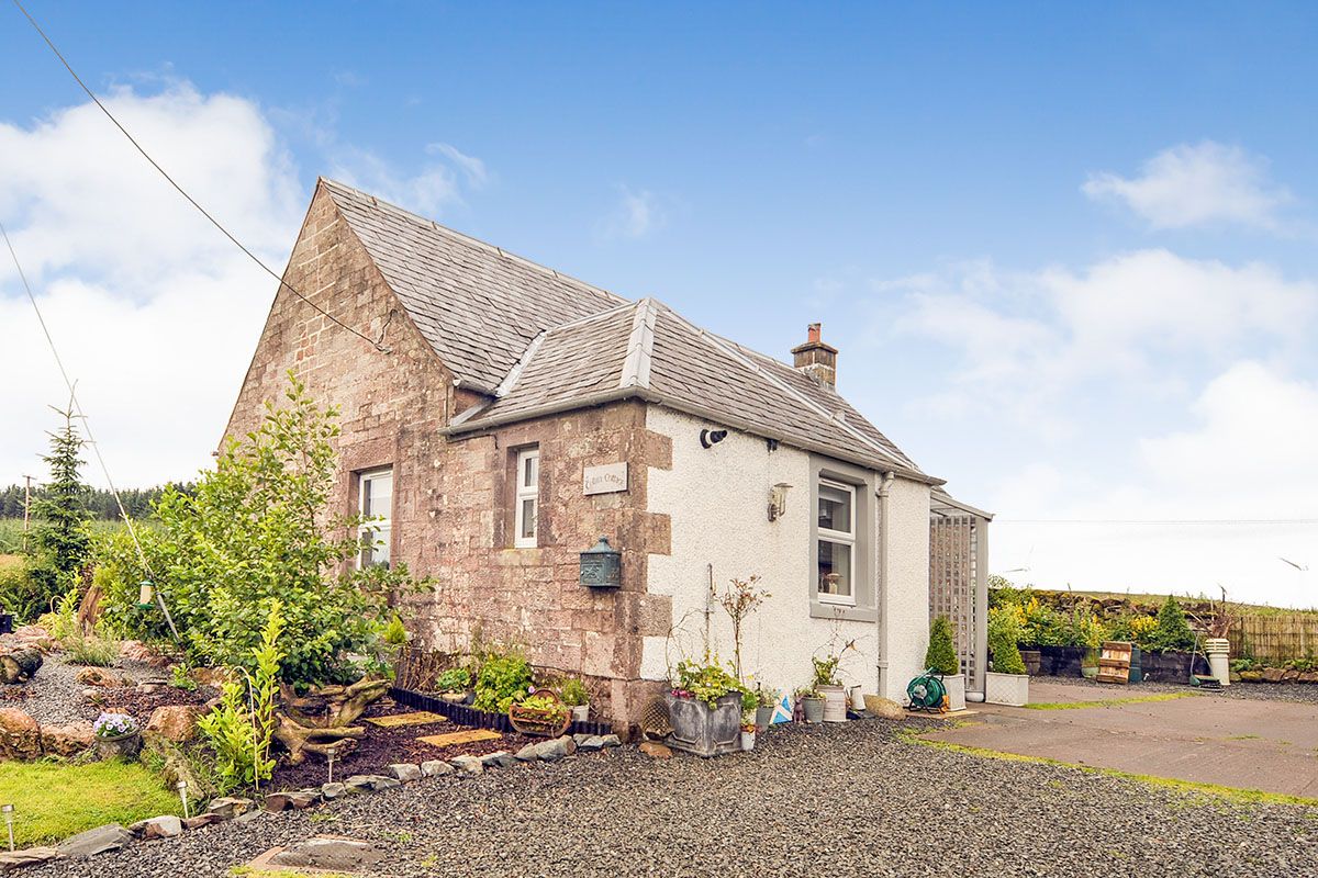 2 bed cottage for sale in Langholm, Dumfries And Galloway DG13 Zoopla