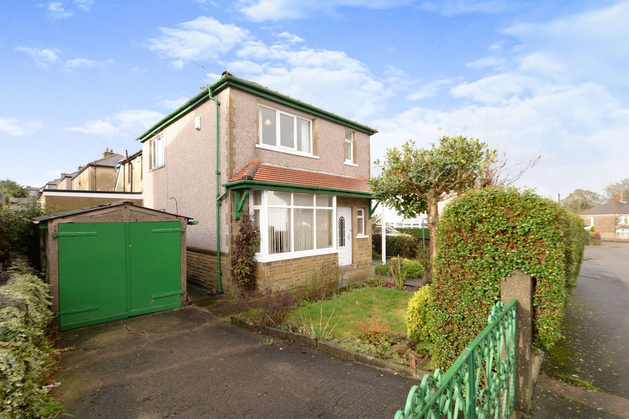3 bed semidetached house for sale in Low Ash Road, Wrose, Shipley BD18