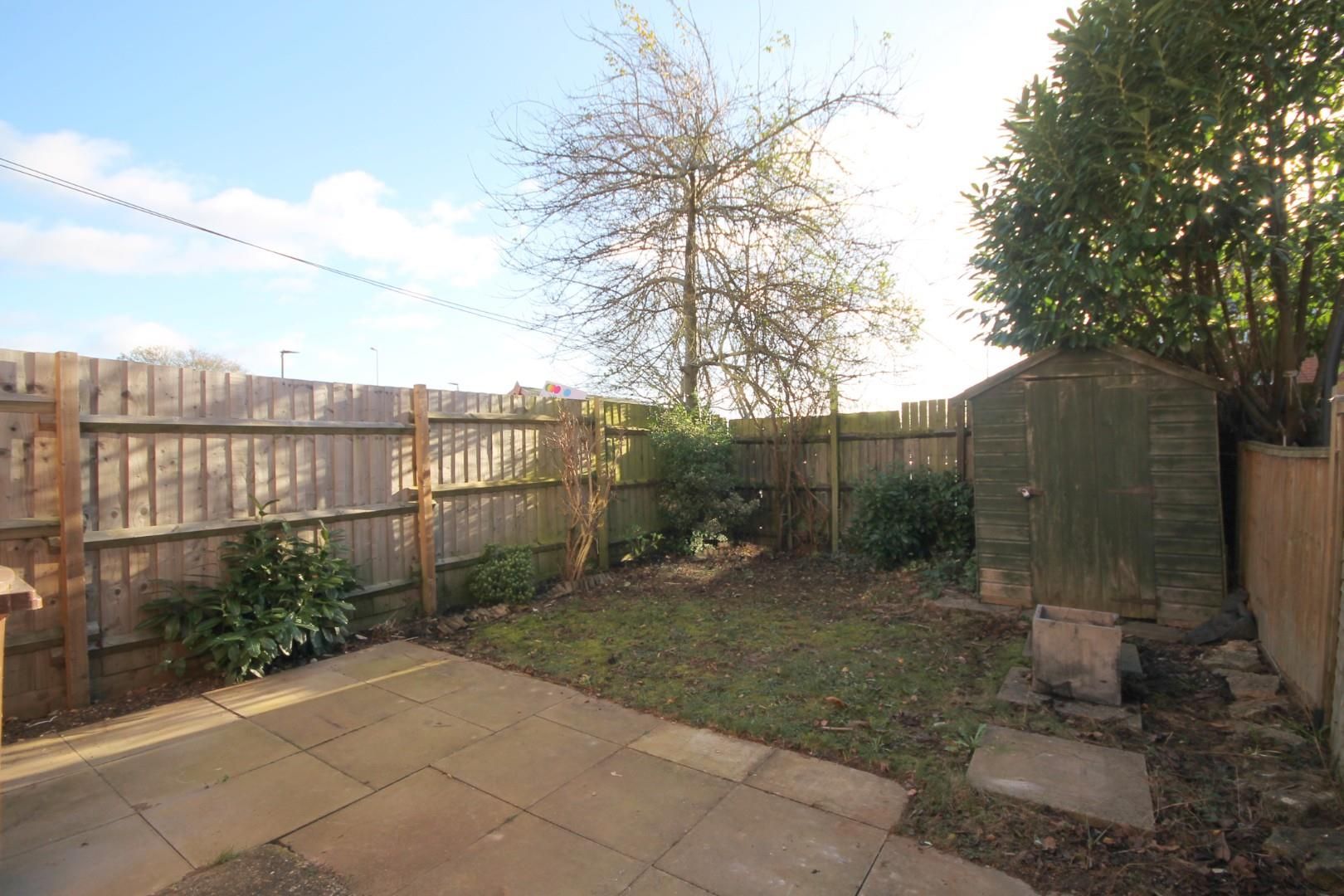 3 bed semidetached house to rent in Chedworth Close, Ecton Brook