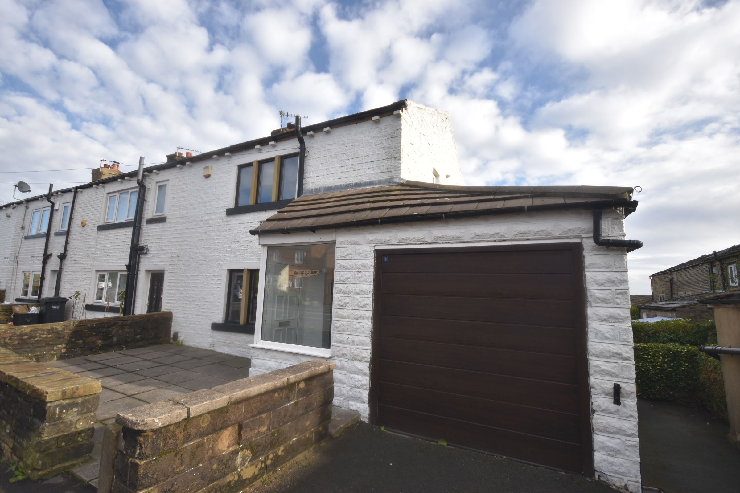 1 bed cottage for sale in Keighley Road, Illingworth, Halifax HX2 Zoopla