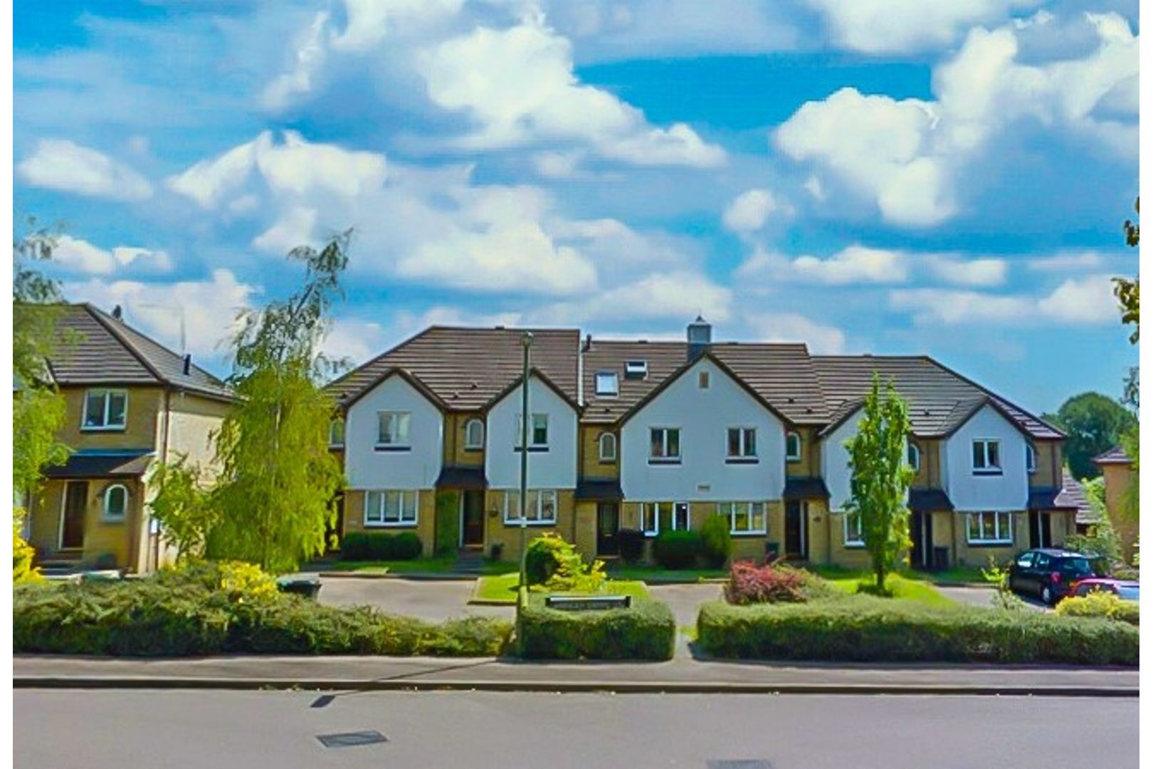 3 bed terraced house for sale in Abinger Drive, Redhill RH1 Zoopla