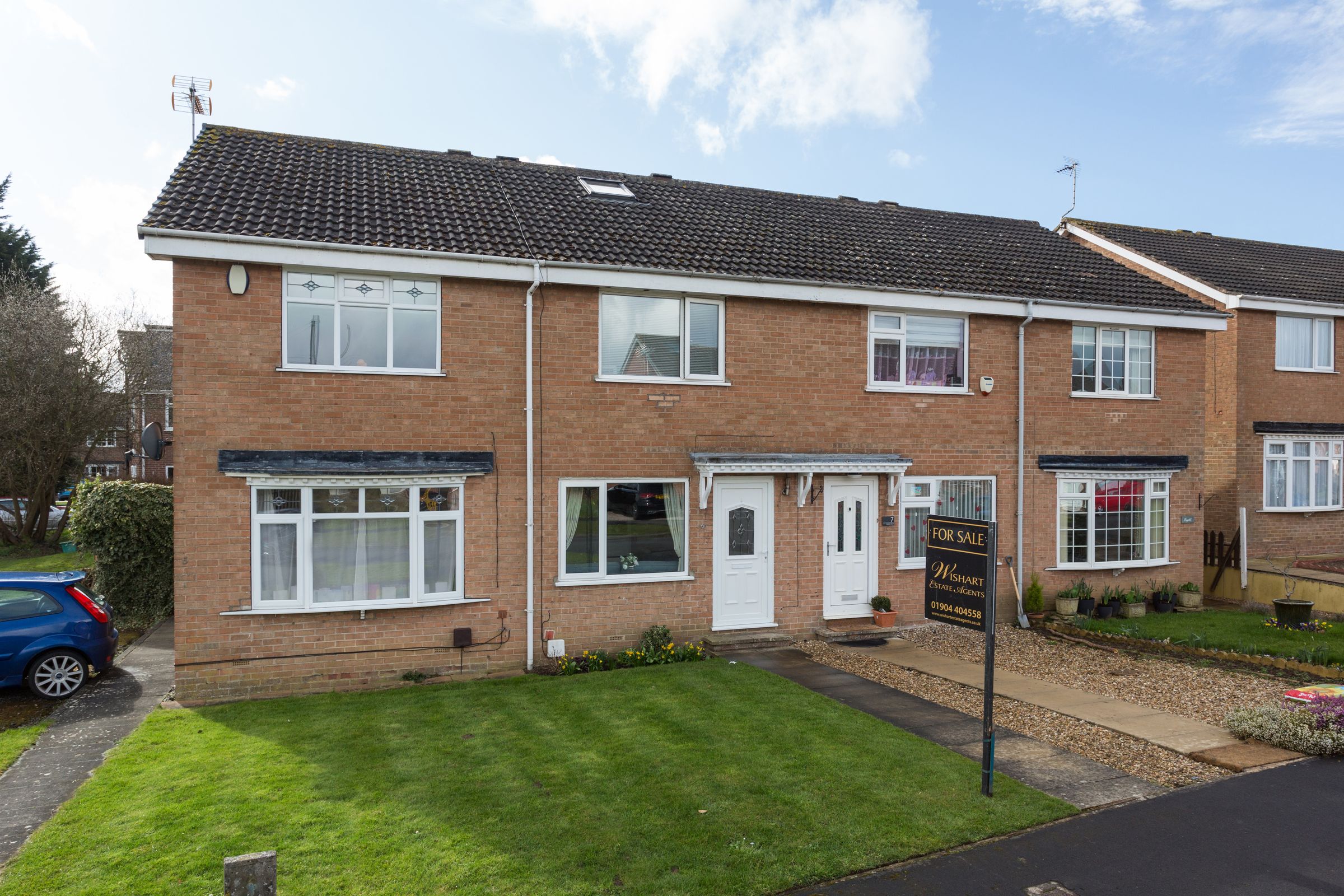 3 bed terraced house for sale in Ostlers Close, Copmanthorpe, York YO23