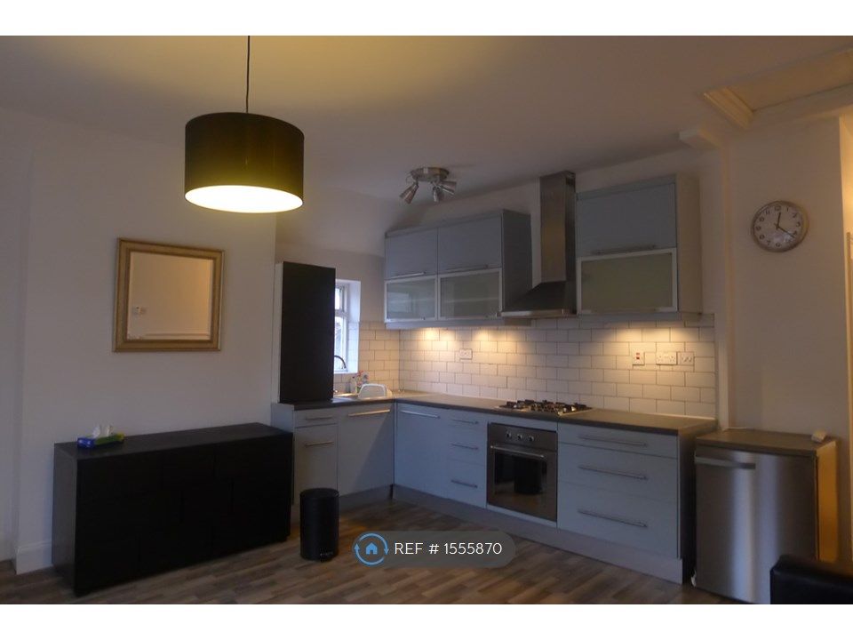 1 bed flat to rent in Tooting High Street, London SW17 Zoopla