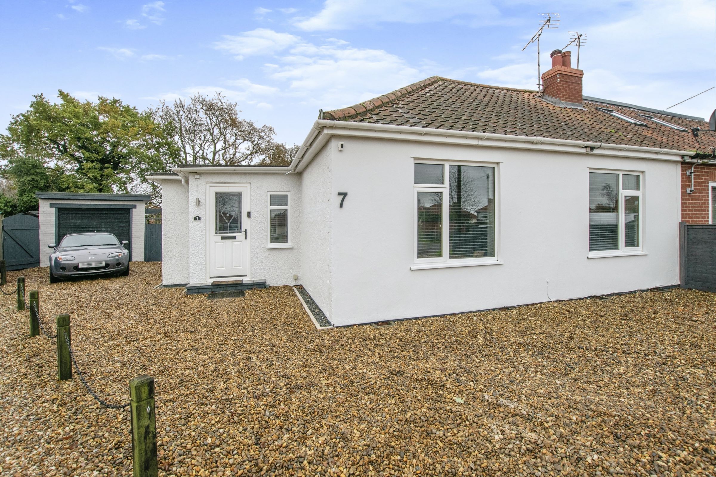4 bed bungalow for sale in Cuthbert Close, Norwich NR7 Zoopla