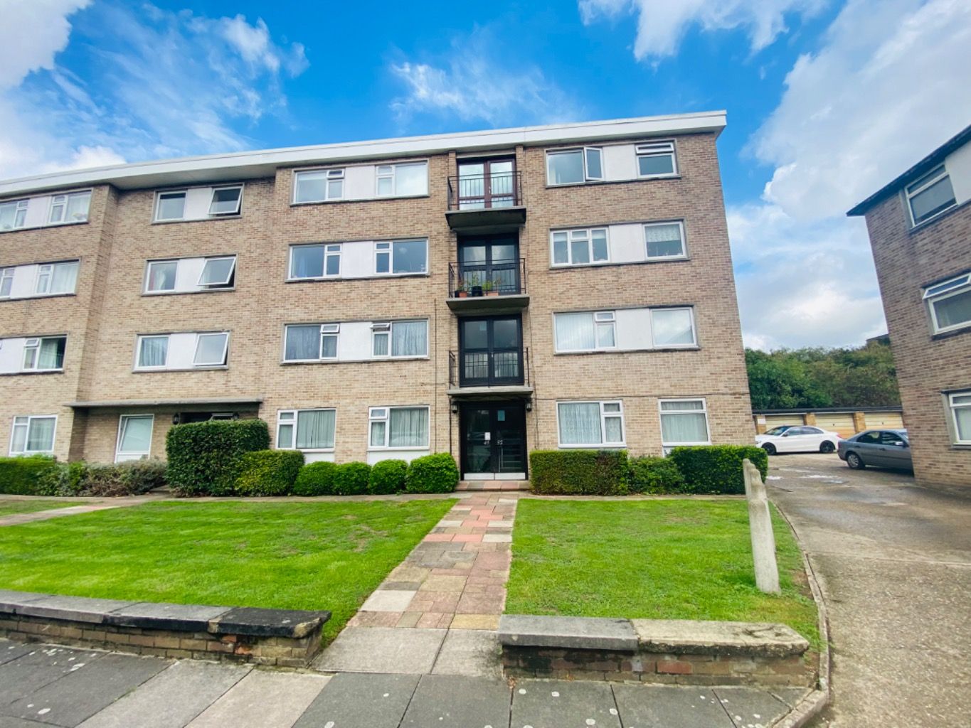 2 bed flat for sale in Bridle Close, Enfield, Middlesex EN3 Zoopla