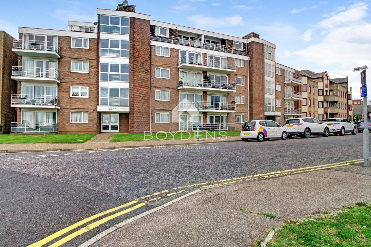 2 bed flat for sale in Marine Parade East, ClactonOnSea CO15 Zoopla