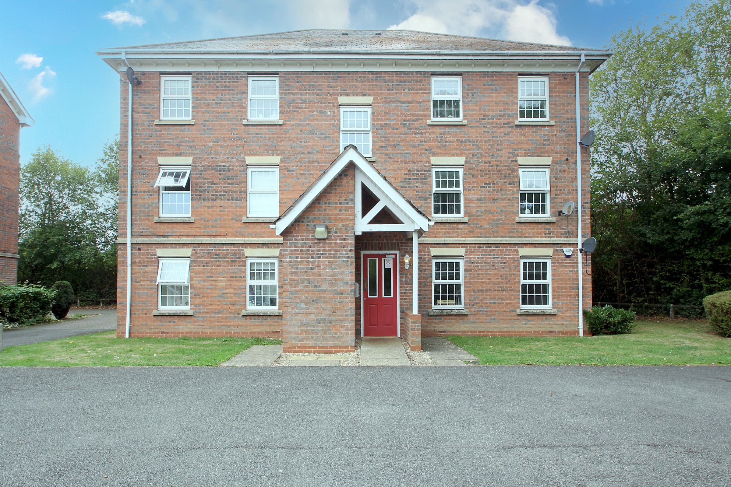 2 bed flat for sale in Meadow Rise, Balsall Common, Coventry CV7 Zoopla