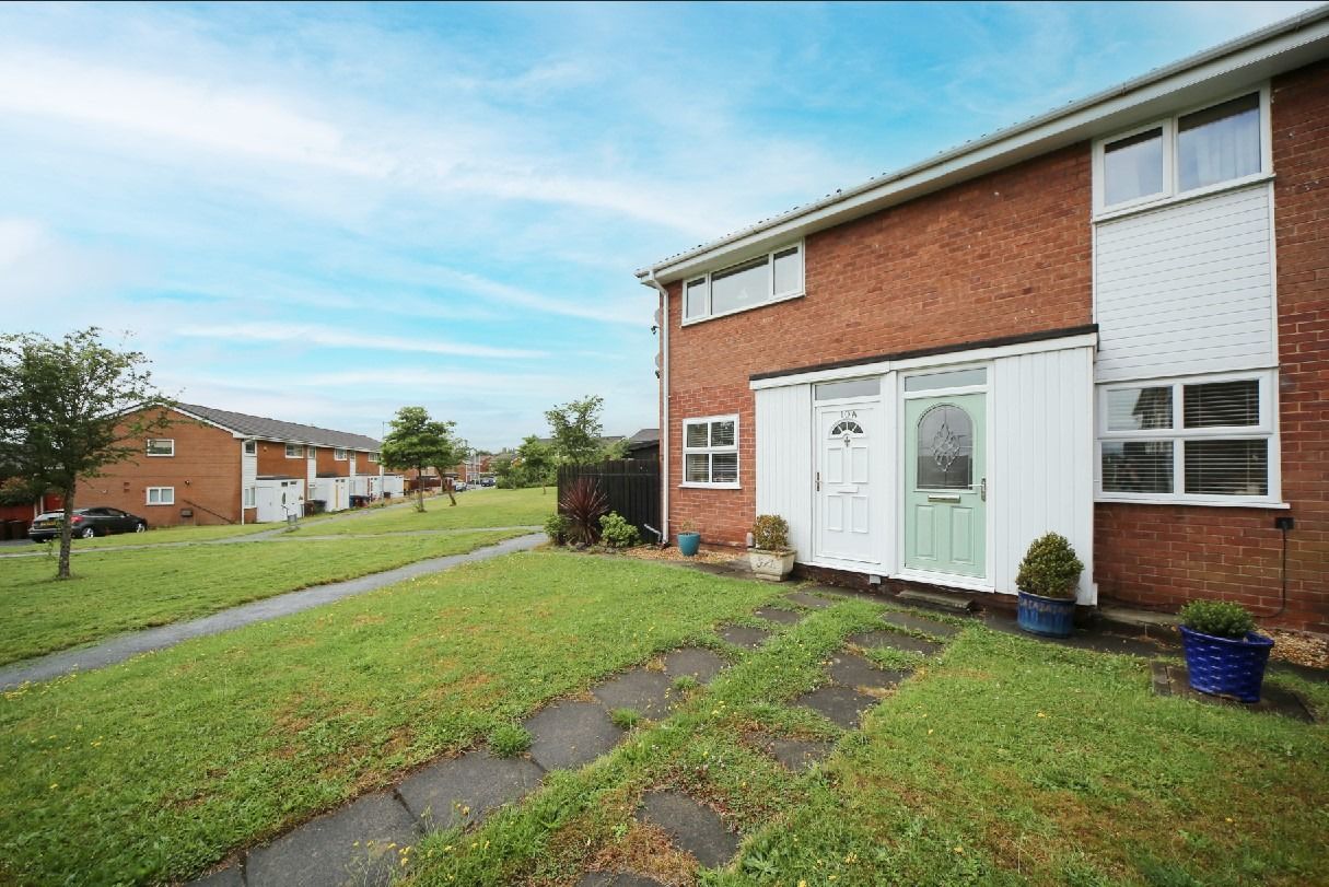 2 bed flat for sale in Moorside Walk, Orrell, Wigan, Greater Manchester