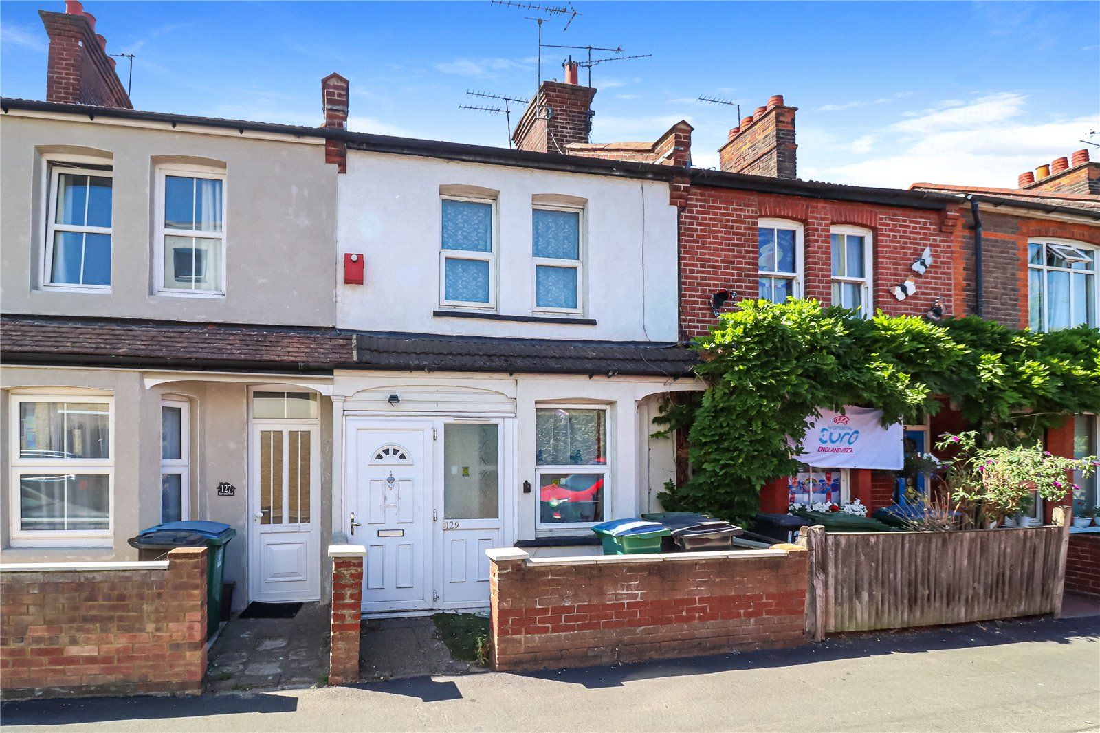 3 bed terraced house for sale in Harwoods Road, Watford WD18 Zoopla