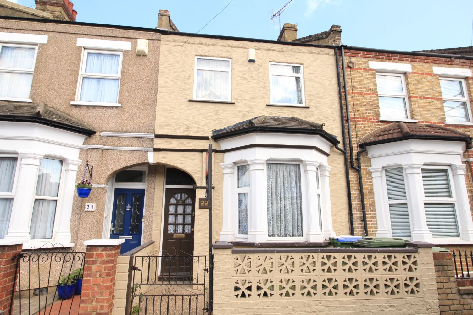 3 bed terraced house for sale in Granville Road, Welling DA16 Zoopla