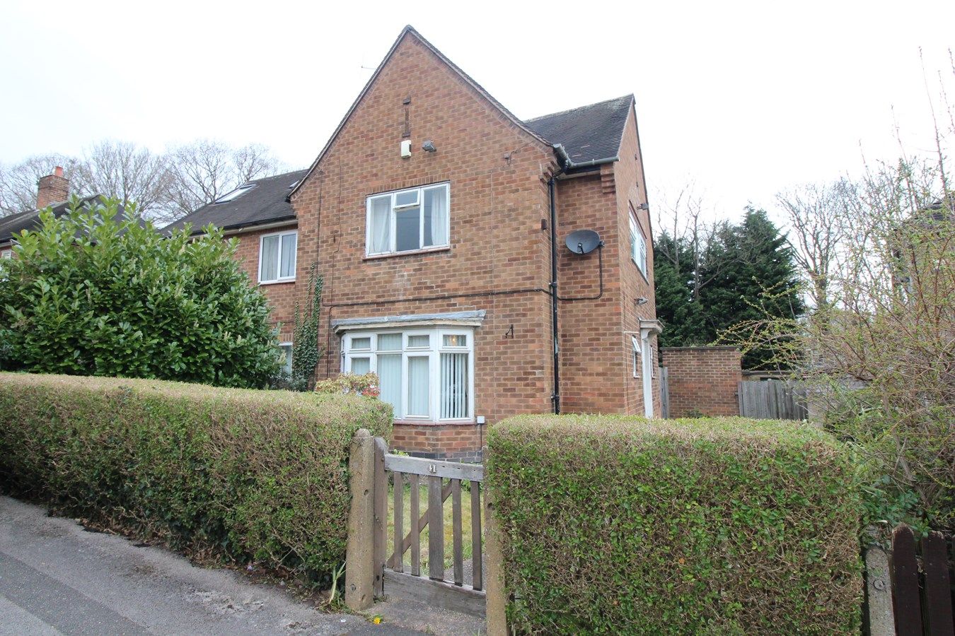 3 bed semidetached house for sale in Fernwood Crescent, Nottingham NG8 Zoopla