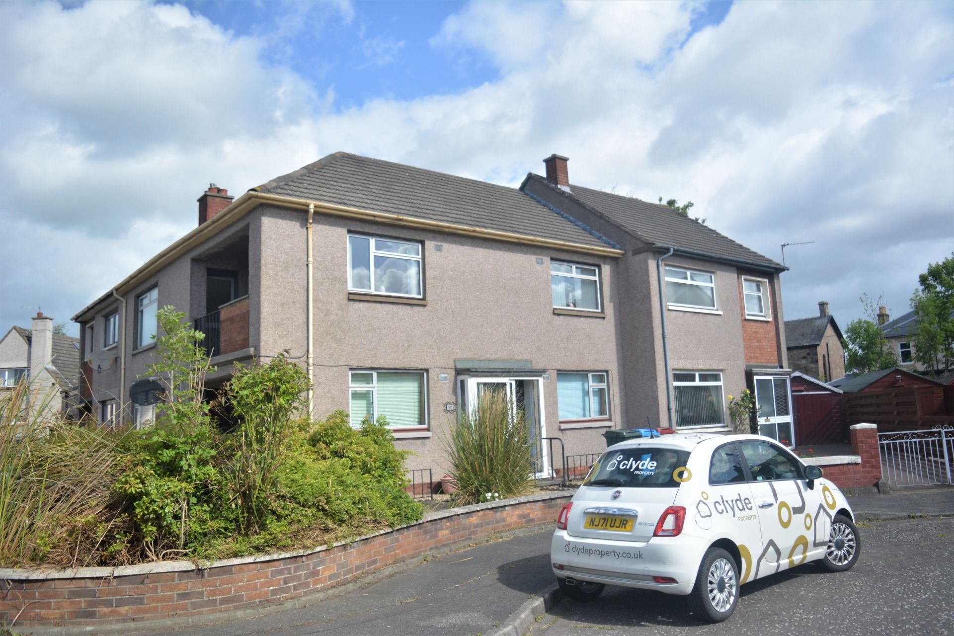 2 bed flat to rent in Crichton Drive, Grangemouth, Falkirk