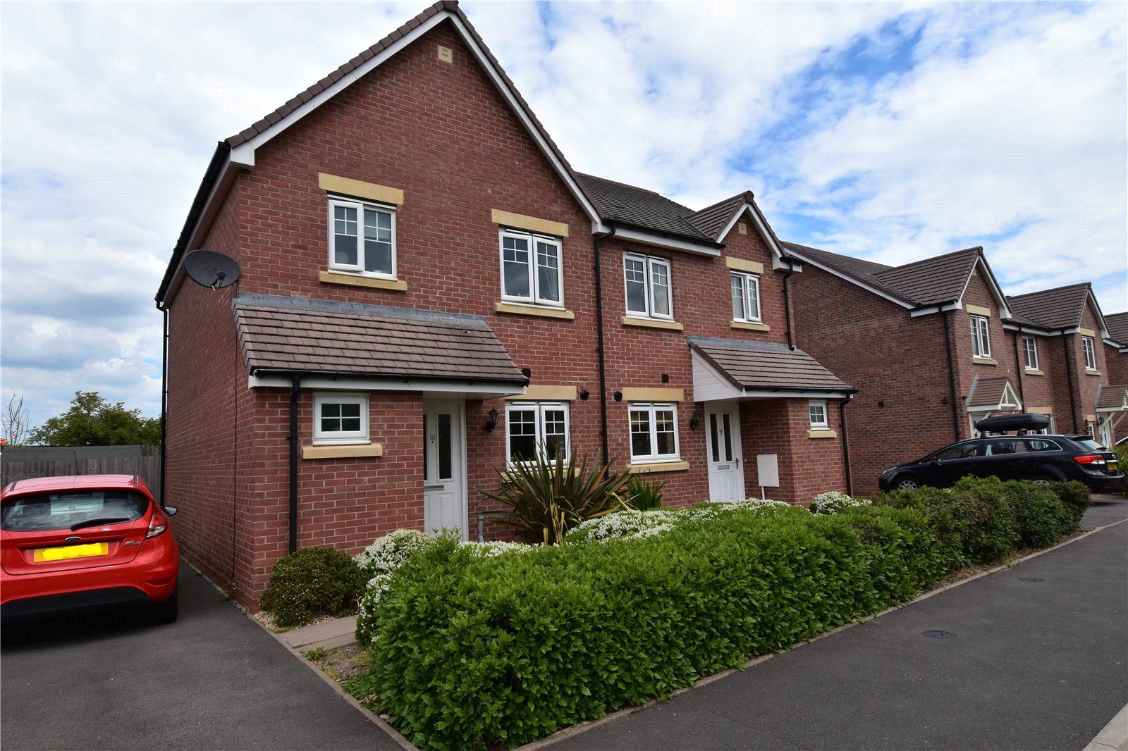 2 bed semidetached house for sale in Pigeon House Close, Wychbold