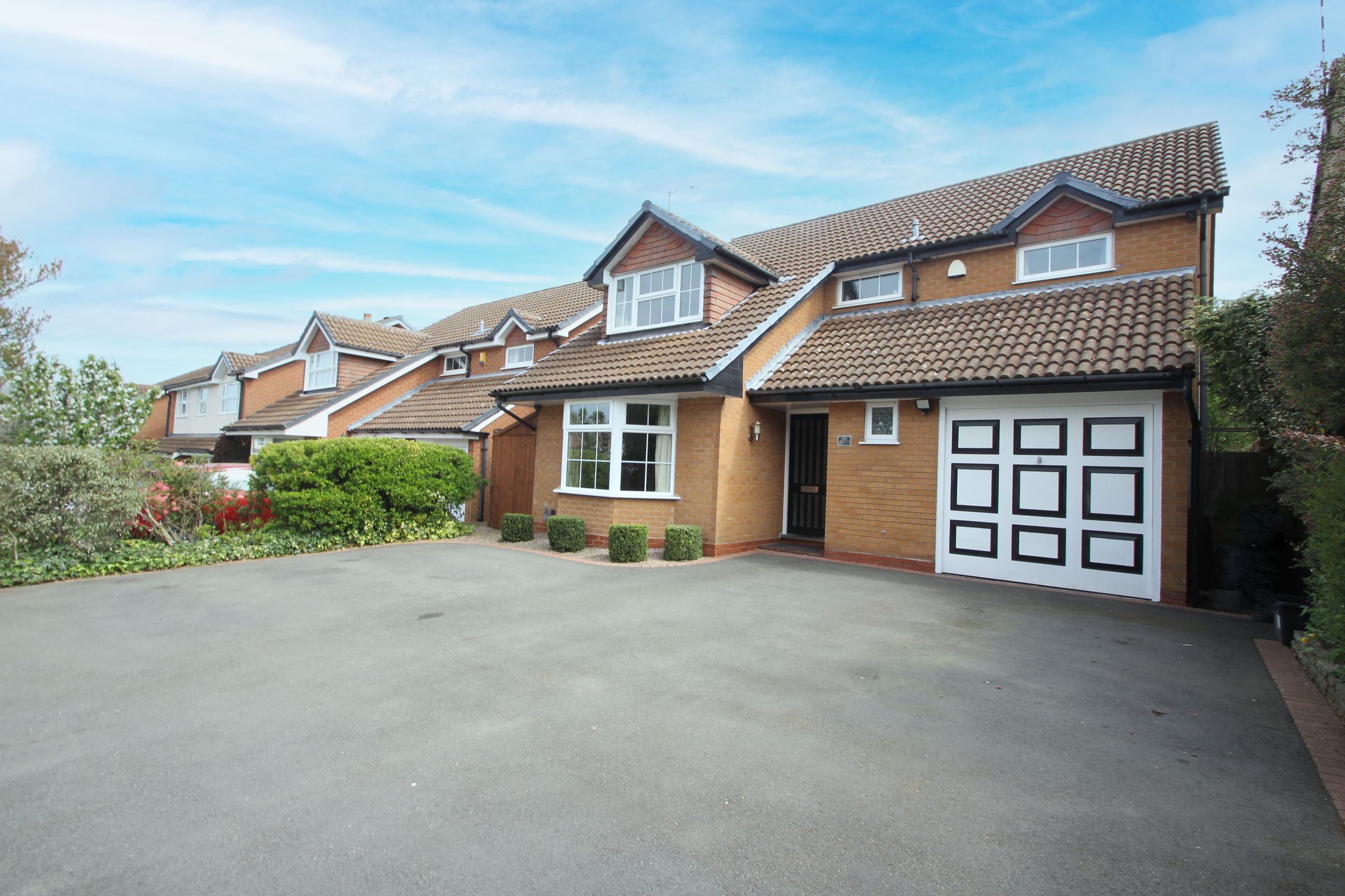 4 bed detached house for sale in Kemps Green Road, Balsall Common