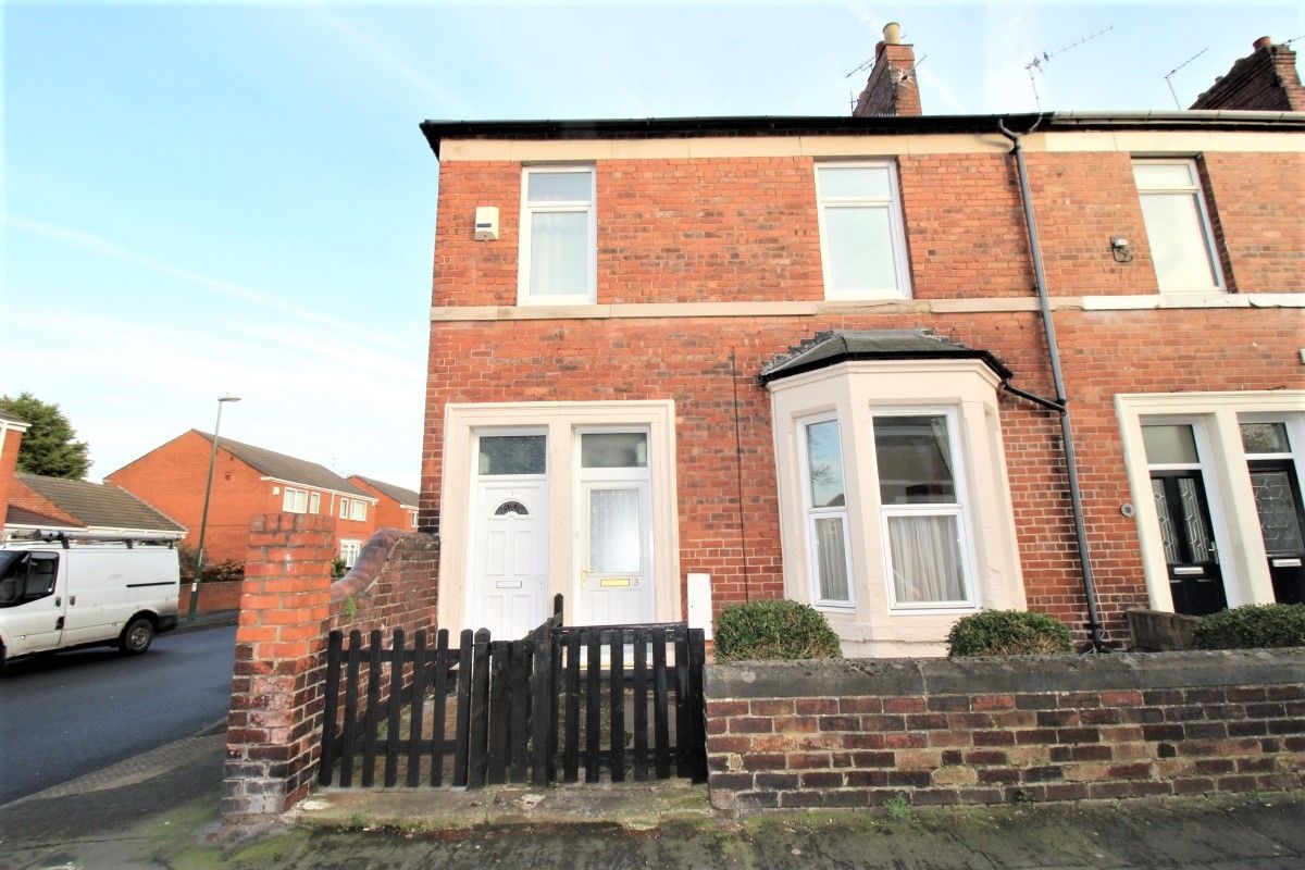 3 bed flat for sale in Pine Street, Jarrow, Tyne And Wear NE32 Zoopla