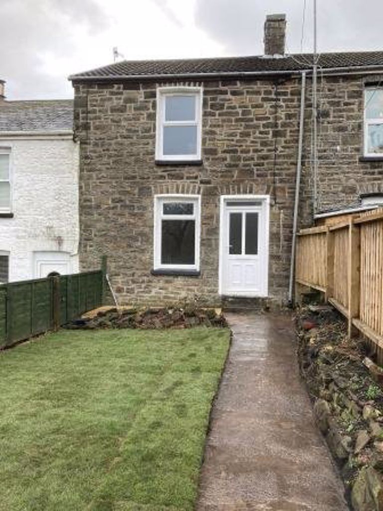 2 bed property to rent in Harriet Town, Troedyrhiw, Merthyr Tydfil CF48