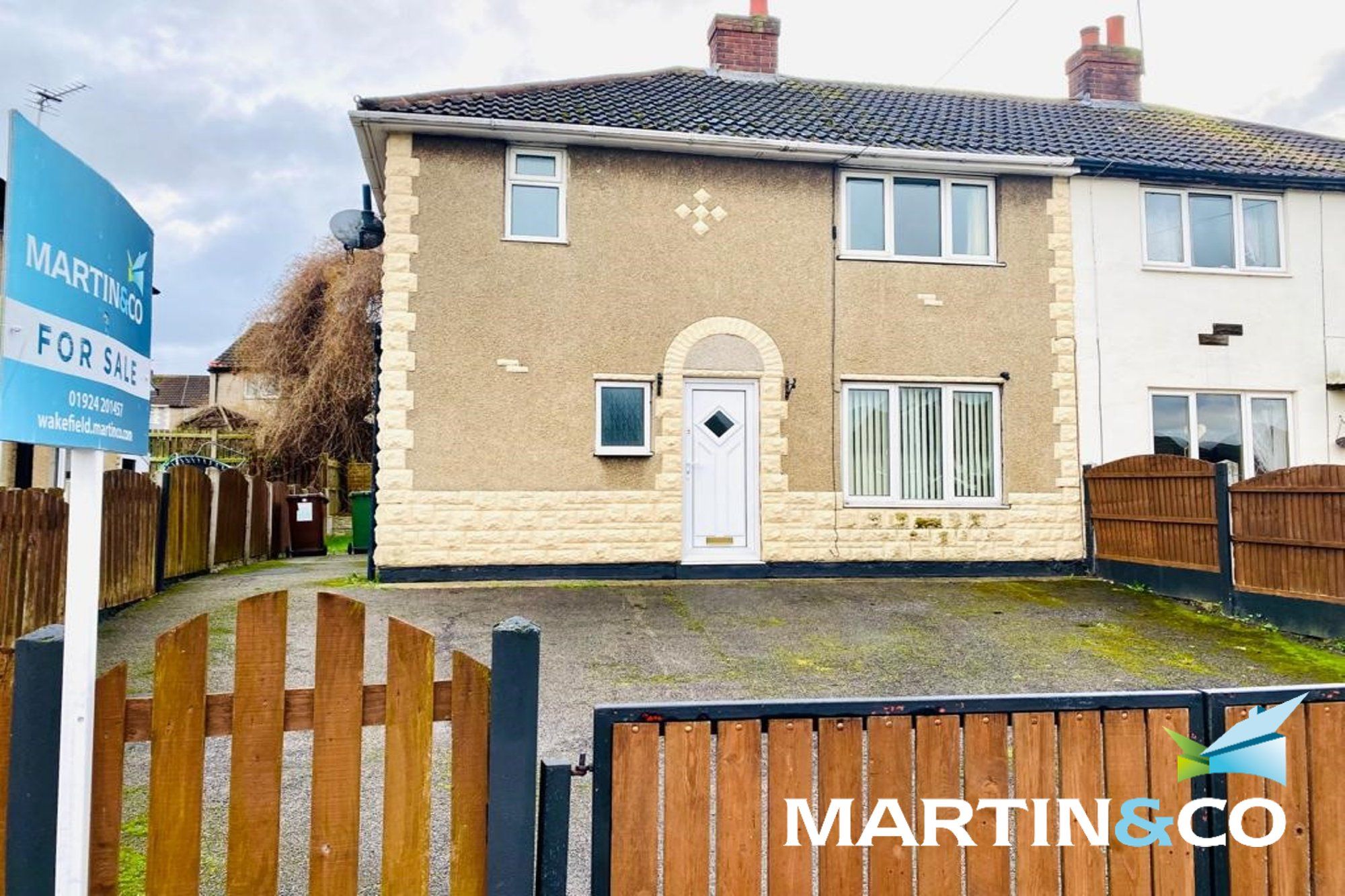 3 bed semidetached house for sale in Hillcrest, Havercroft, Wakefield