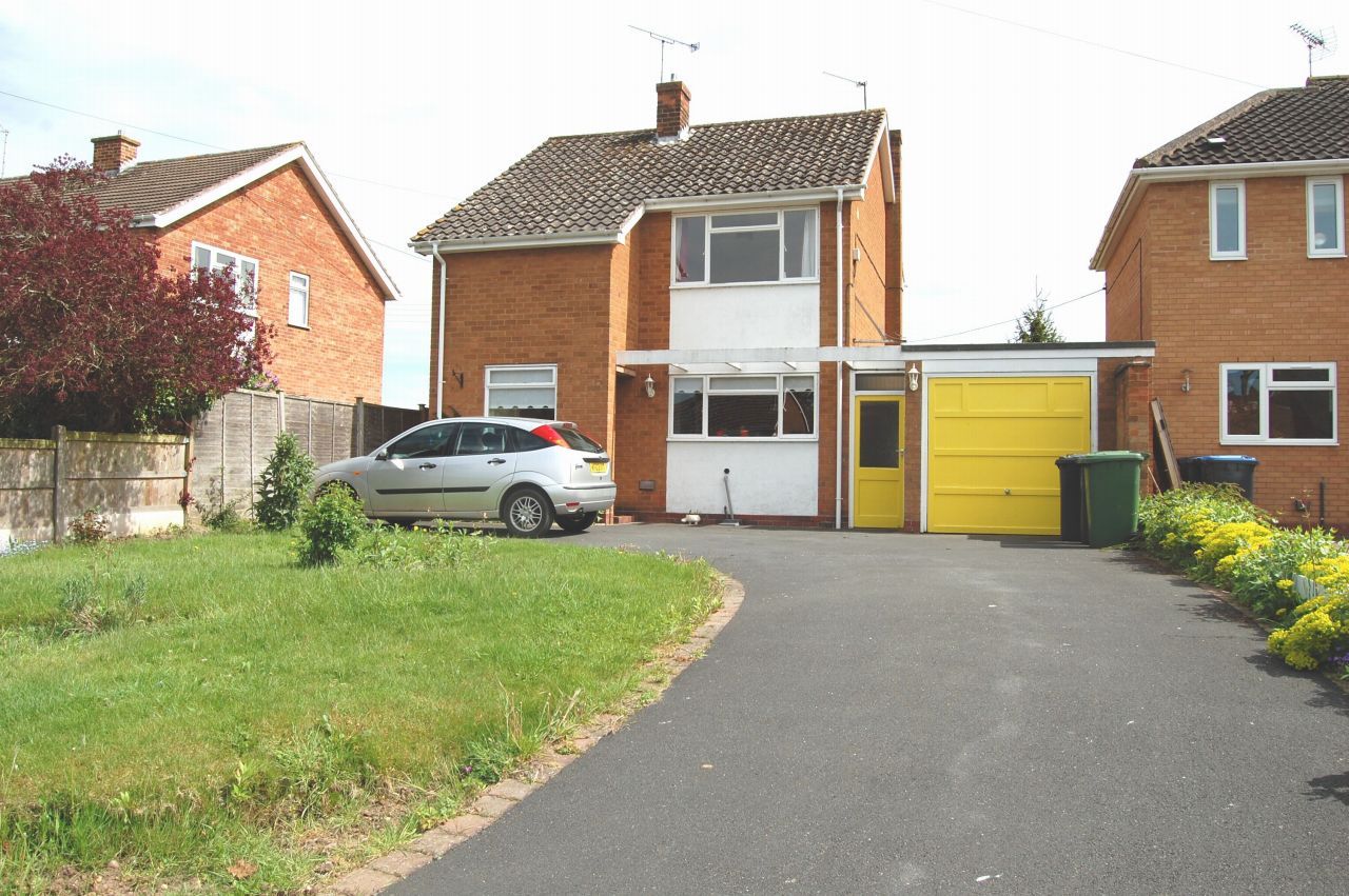3 bed detached house to rent in Mill Lane, Oversley Green, Alcester B49