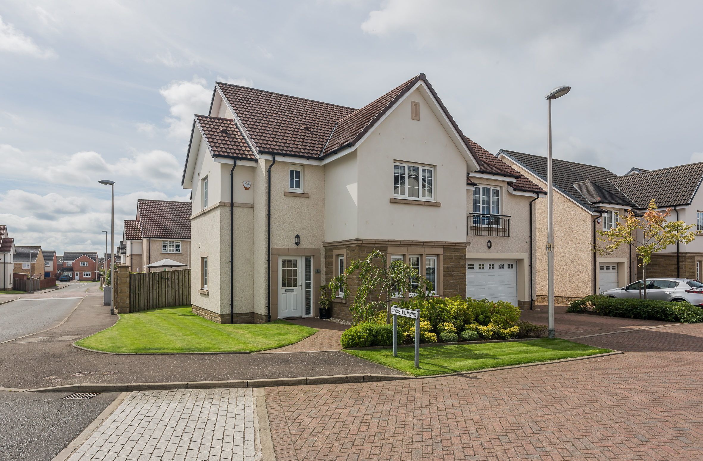 5 bed detached house for sale in 1 Crosshill Mews, PA7 Zoopla