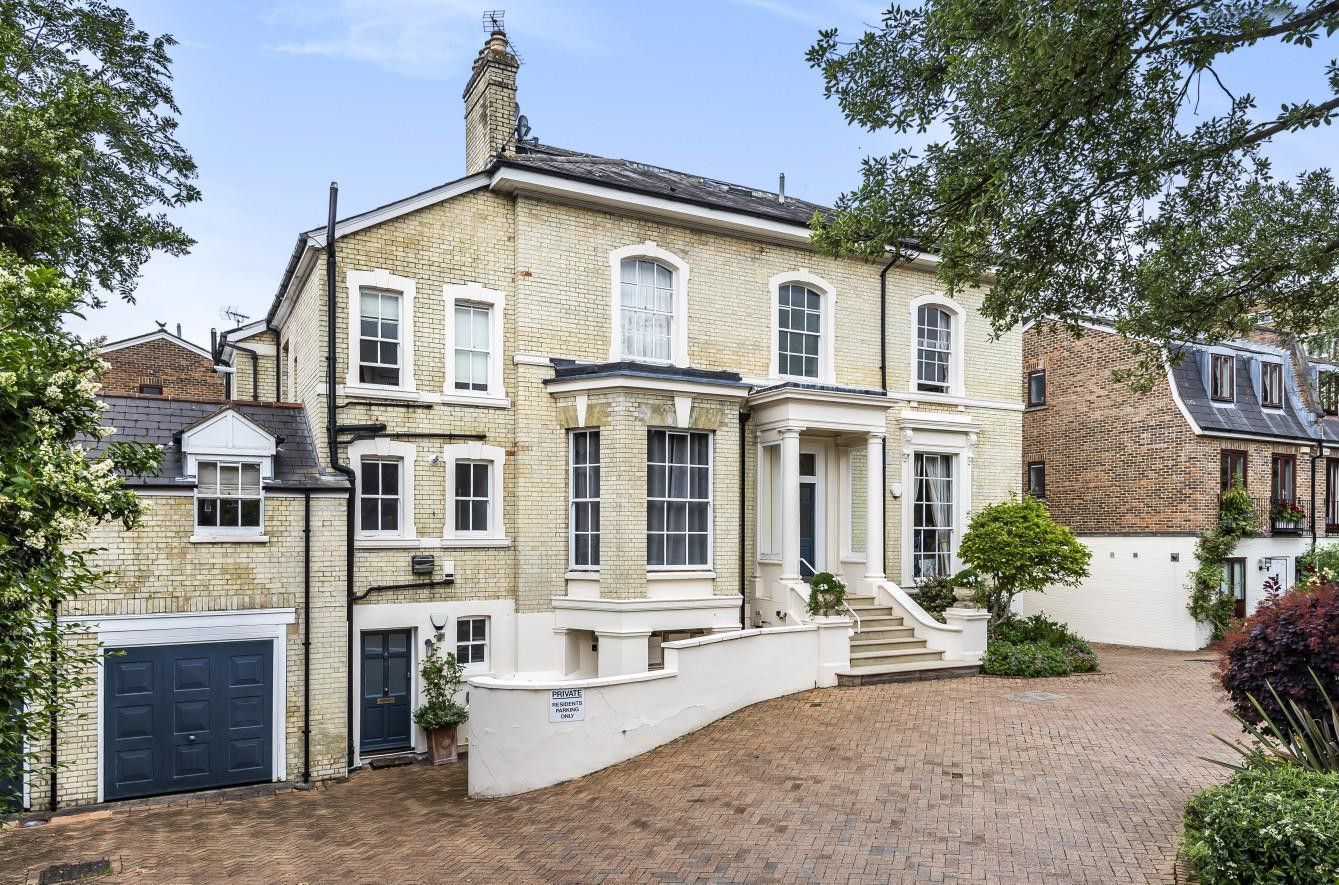 Parkland Gardens, Wimbledon SW19  