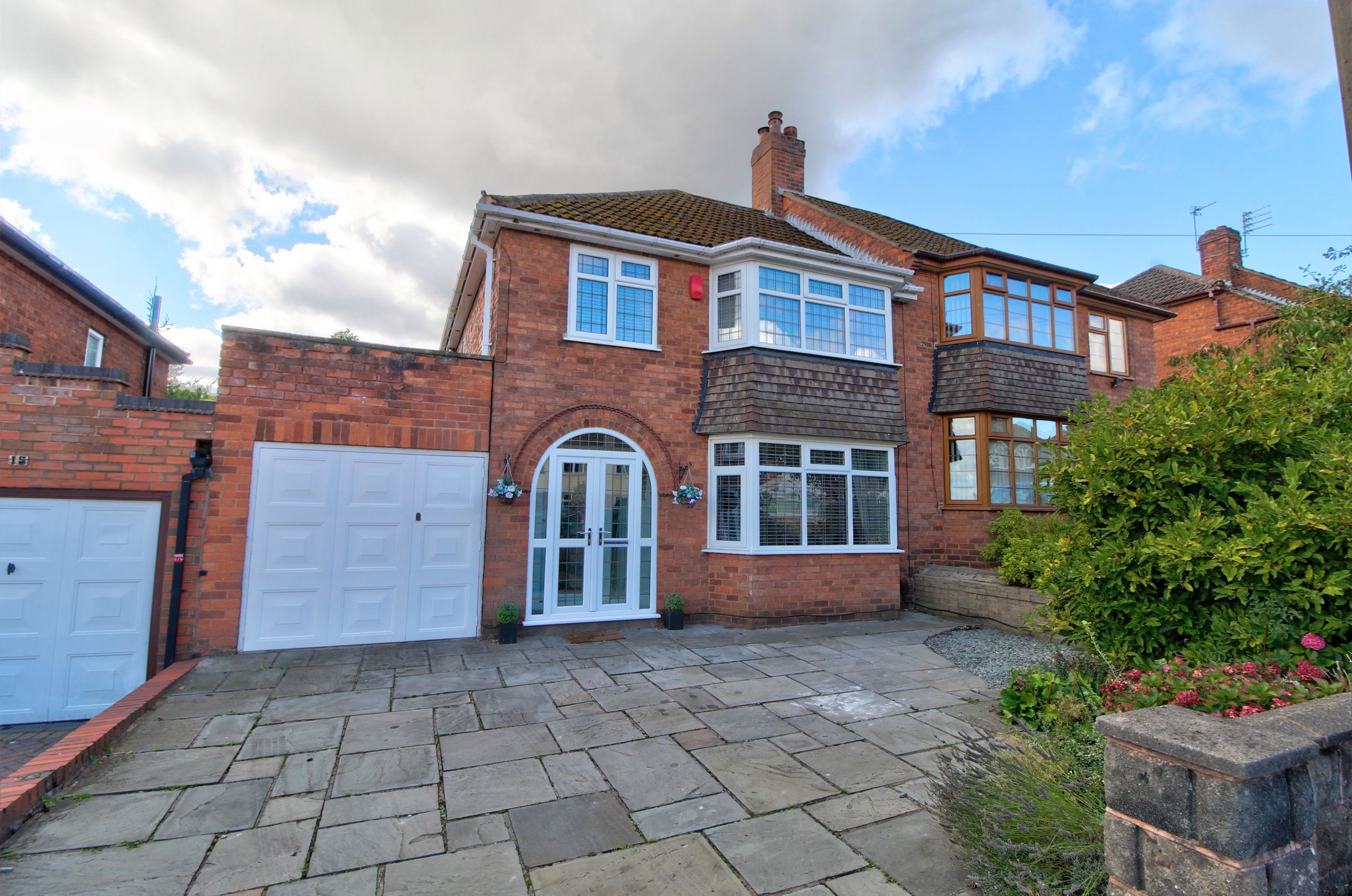 3 bed semidetached house for sale in Hockley Road, Coseley, Bilston