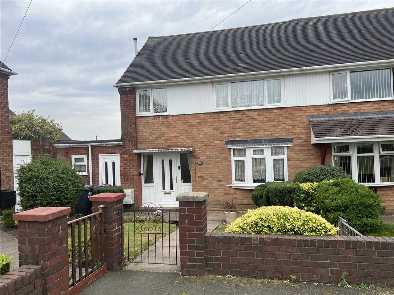 3 bed semidetached house for sale in Whiston Avenue, Wednesfield