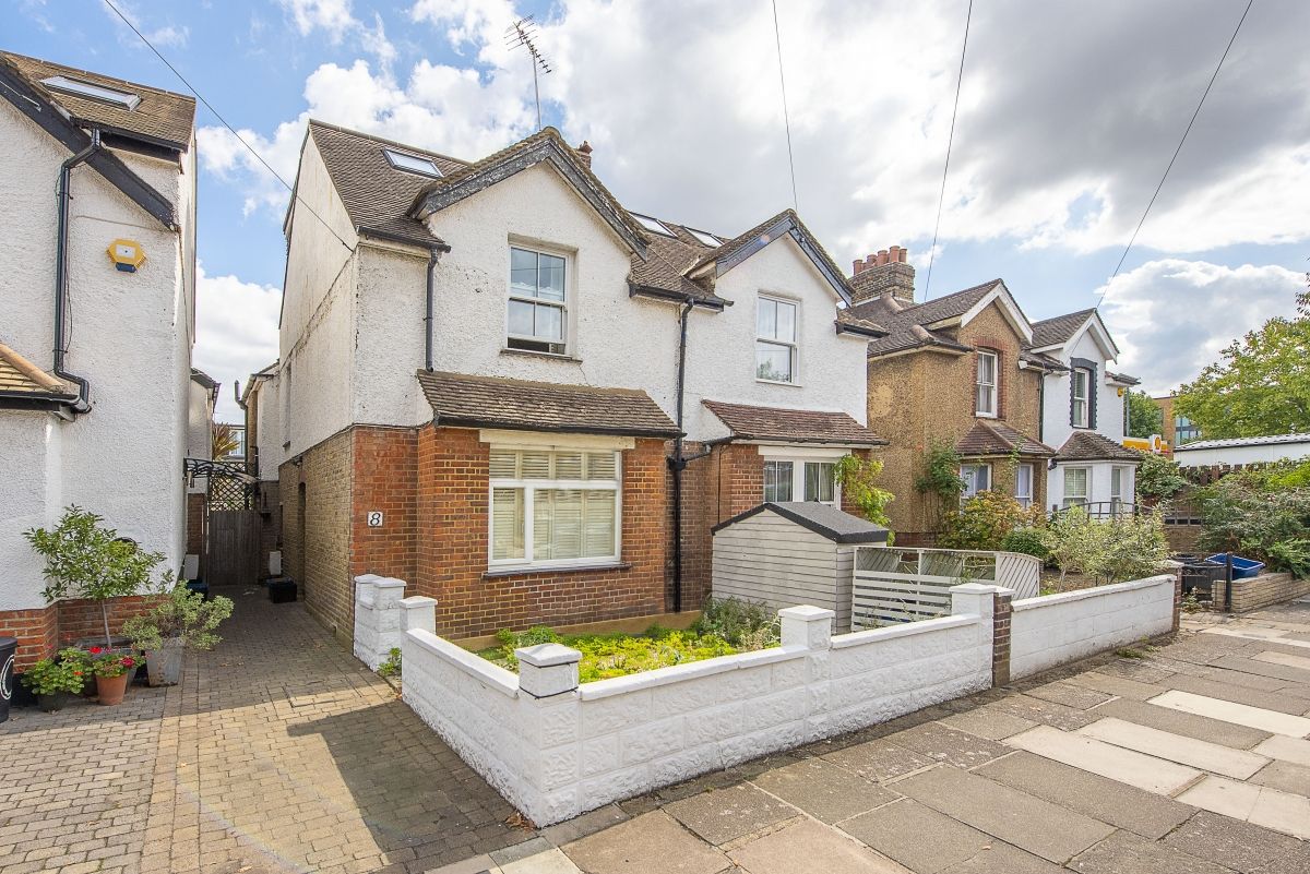 3 bed semidetached house to rent in Niton Road, Kew, Richmond TW9 Zoopla