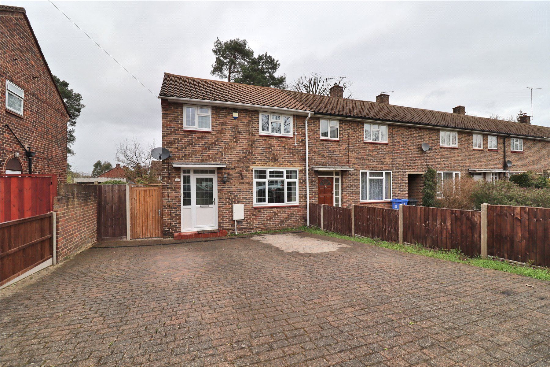 3 bed semidetached house for sale in Albert Drive, Woking GU21 Zoopla