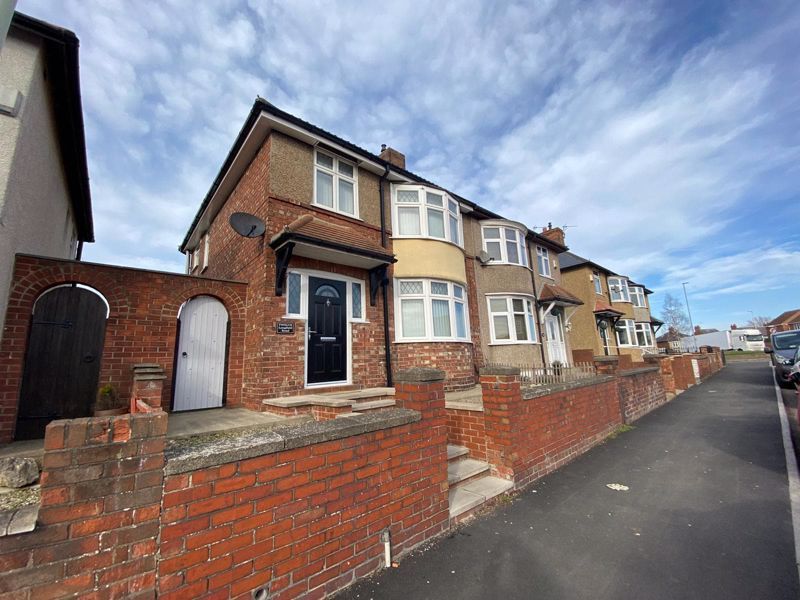 3 bed semidetached house to rent in Longfield Road, Darlington DL3