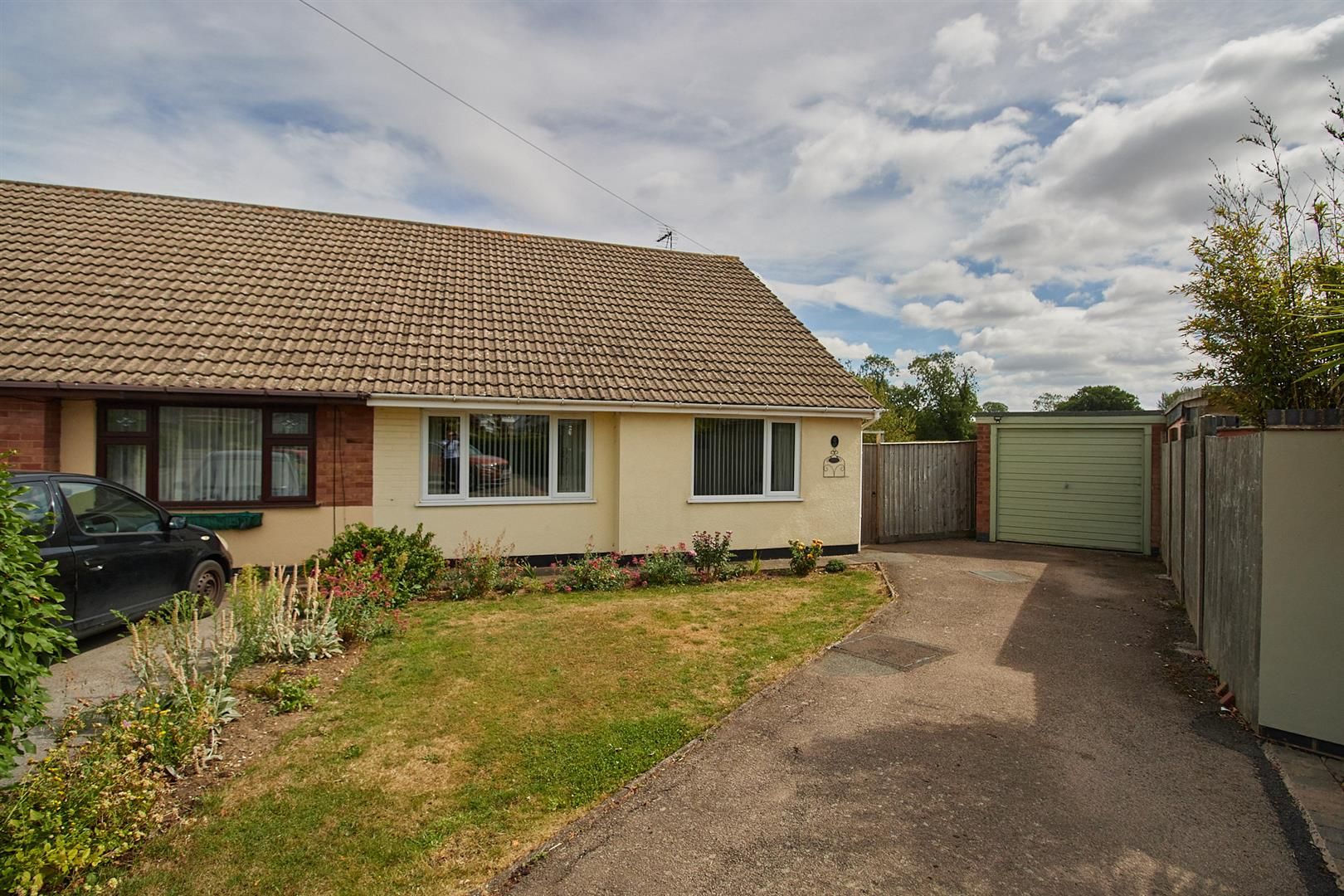 3 bed semidetached bungalow for sale in Calver Crescent, Sapcote