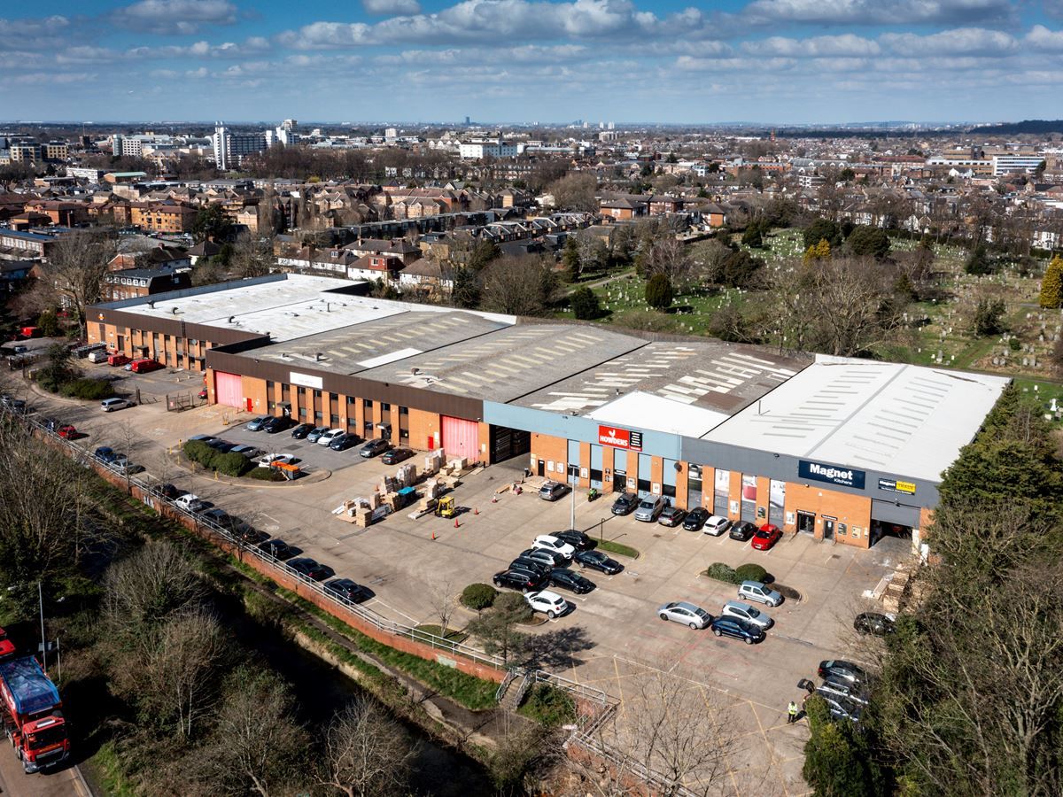 Industrial to let in Unit 34, Fairfield Trade Park, Kingston Upon Thames KT1 Zoopla