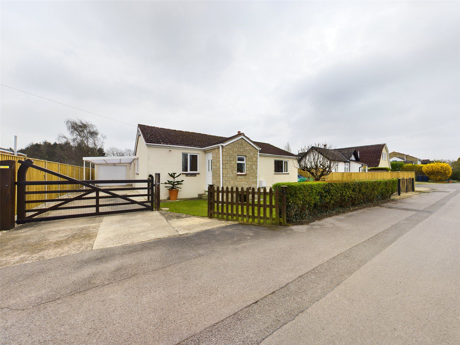 2 bed bungalow for sale in Ash Lane, Down Hatherley, Gloucester